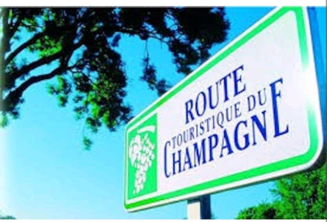 Les Chambres Touristique Julea Dienville 외부 사진
